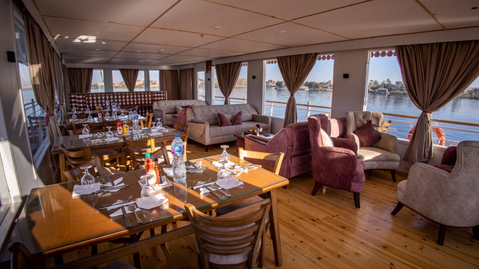 Sultana Cruise