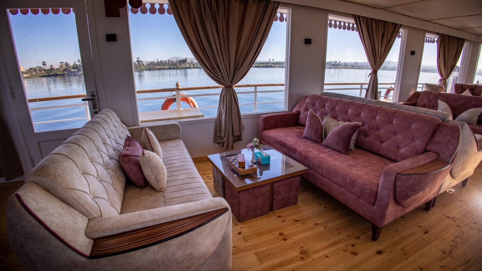 Sultana Cruise