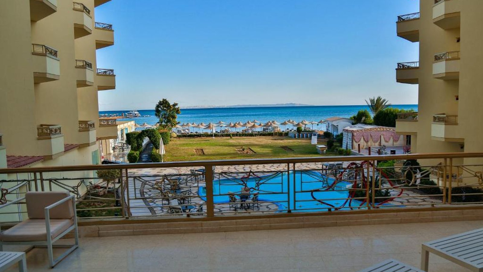 Magic Beach Hotel