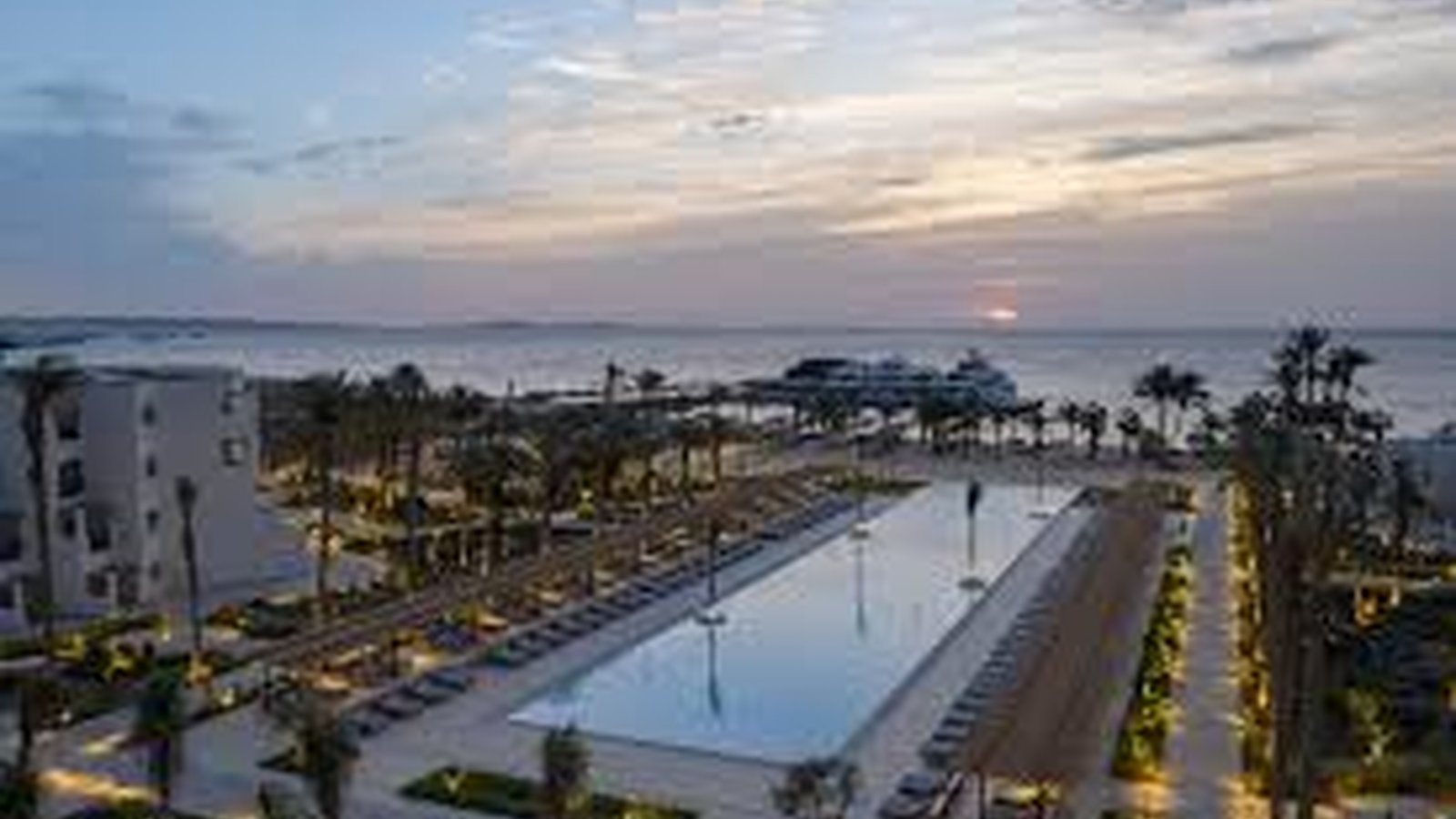 Serry Beach Resort
